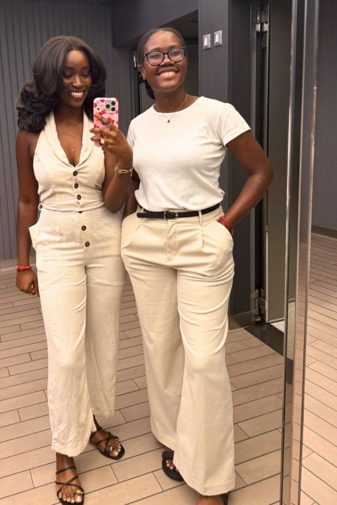 Beige cruise outfits