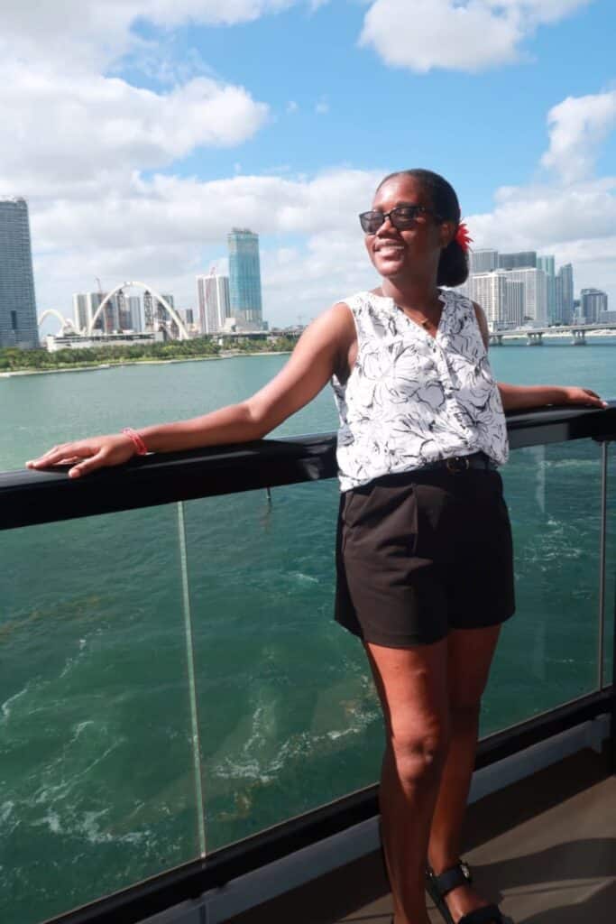 Embarkation day cruise outfit