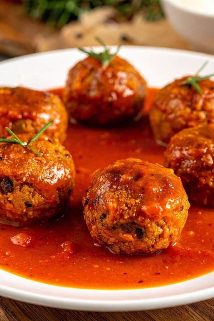 Meatballs in marinara sauce