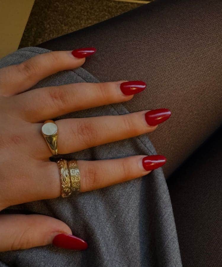 Classic Red Nails